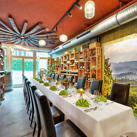 Veitshöchheim Hotel Mueller Cafe & Wein - Mondholzhotel מראה חיצוני תמונה
