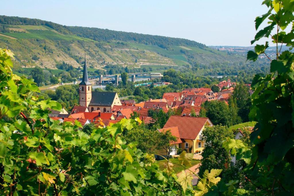 Veitshöchheim Hotel Mueller Cafe & Wein - Mondholzhotel מראה חיצוני תמונה